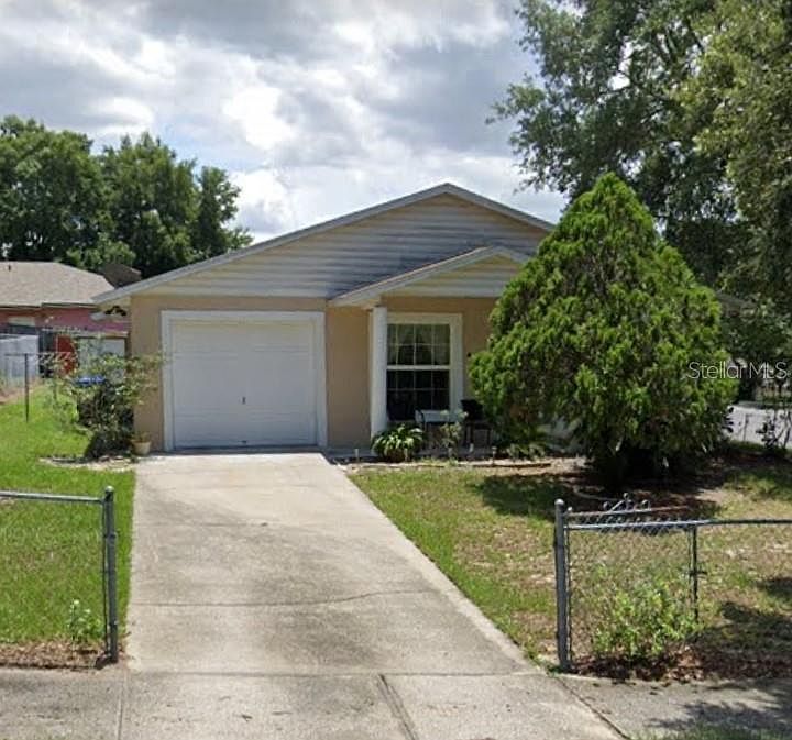 1st image of 457 Apopka Hills Cir