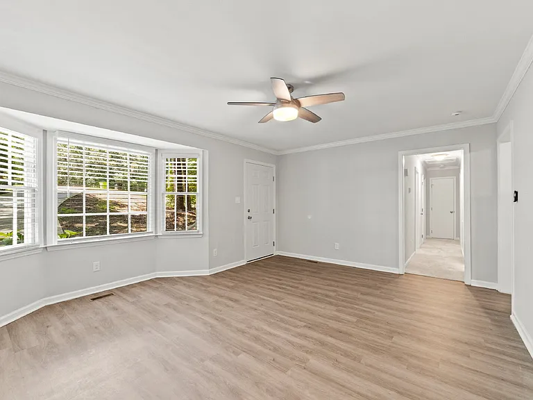 3921 Bamburgh Ln — Photo 8