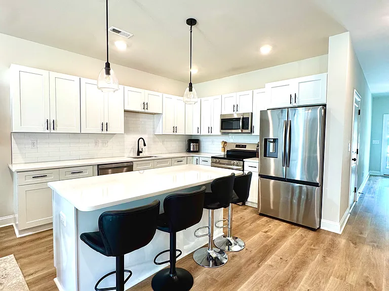 507 Greenwood Dr — Photo 4