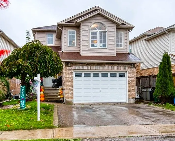 490 Activa Ave #UPPER — Photo 1