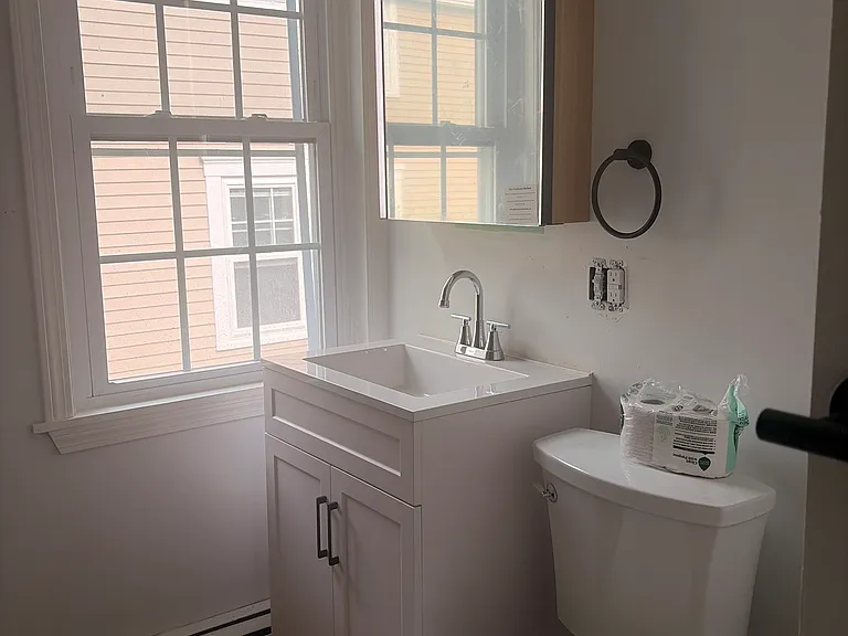 65 Arnold St #3 — Photo 6