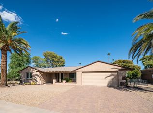 16021 N Lakeforest Dr, Sun City, AZ 85351