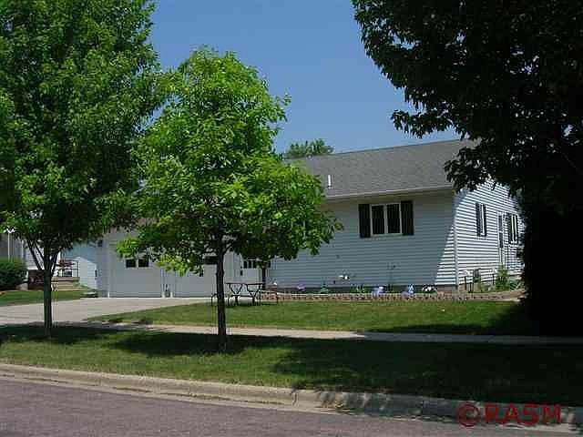 1st image of 613 Nassau St