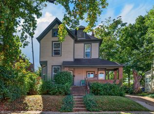 7242 Sarah St #A, Saint Louis, MO 63143