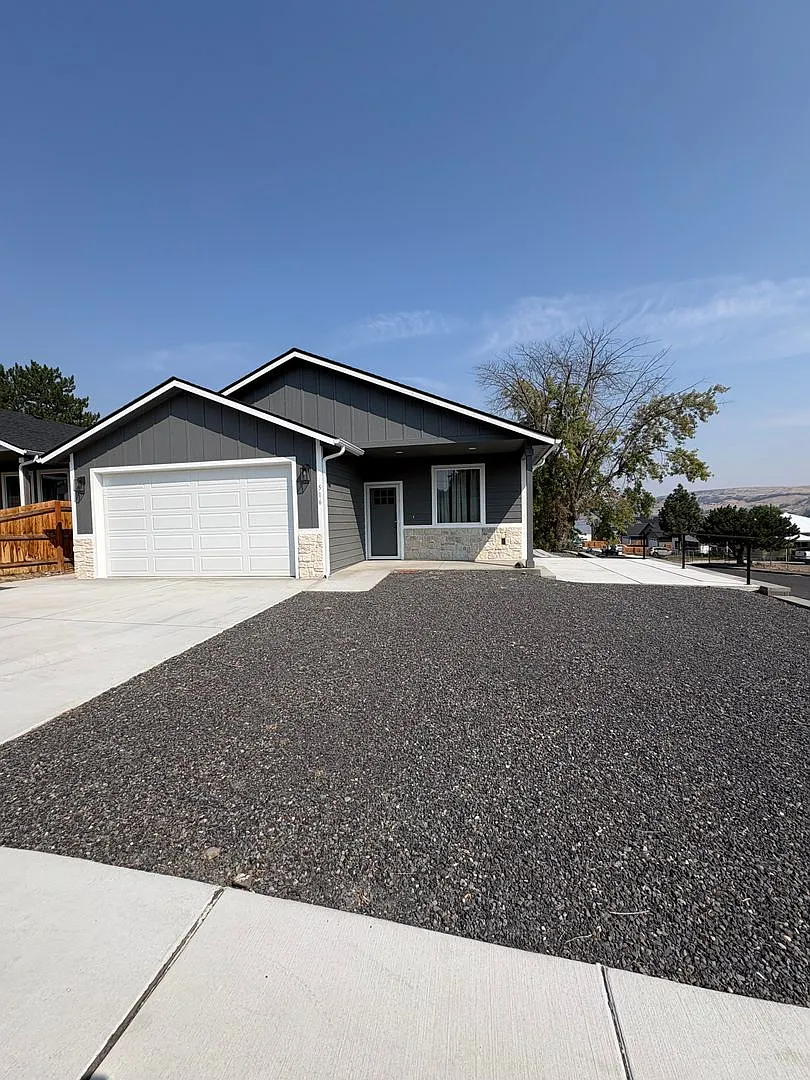 3 bed 2 bath home in Soap Lake — Photo 1