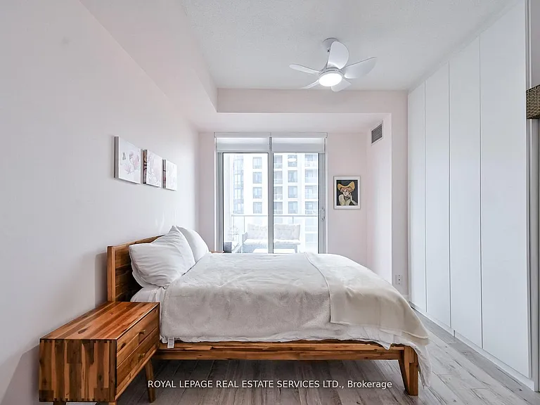 2083 Lake Shore Blvd W #1113 — Photo 16