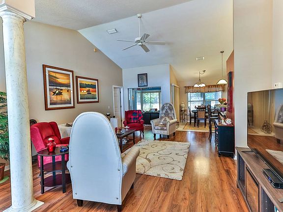 Living room/