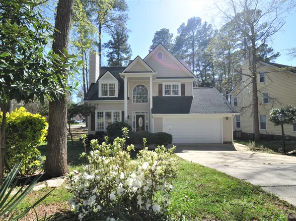 101 Bell Vista Dr, Cary, NC 27513