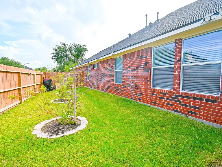 7011 Bedias Creek Ct — Photo 19
