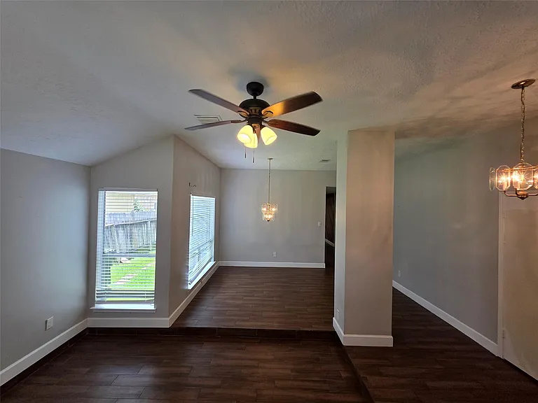 11634 Eaglewood Dr — Photo 4