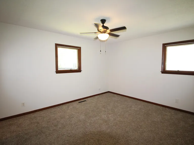 13850 Laplaisance Rd — Photo 3