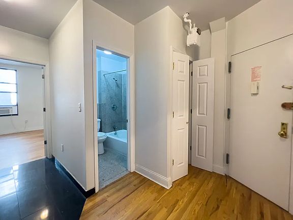 3rd image of 71 Thompson St APT 2C