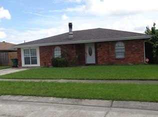 1057 Candlelight Ct, Marrero, LA 70072
