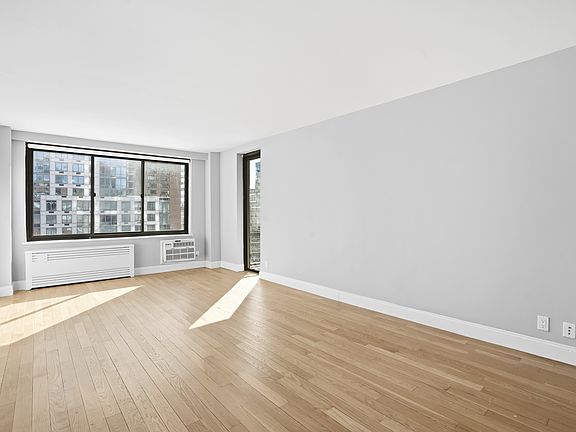 4th image of 792 Columbus Ave APT 12R