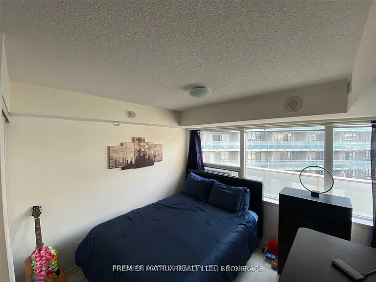 20 Joe Shuster Way #720 — Photo 3