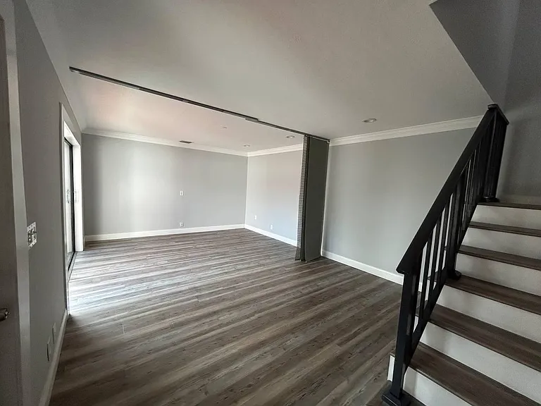 1426 Oxford Ln — Photo 10
