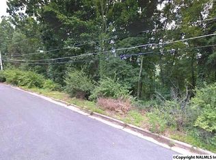 1823 Mountainbrook Dr SE, Huntsville, AL 35801