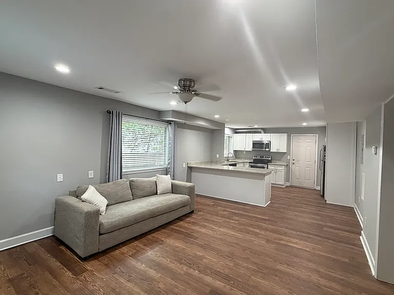 436 Sycamore Dr #436 — Photo 8