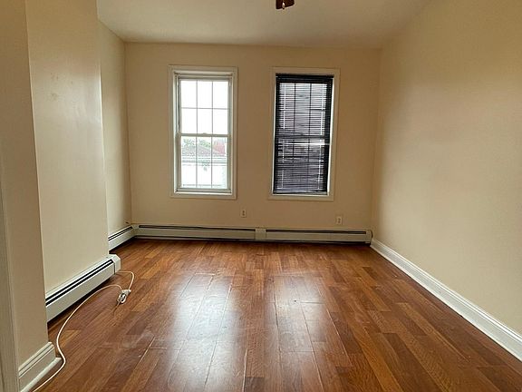 3rd image of 399 Union St #2A