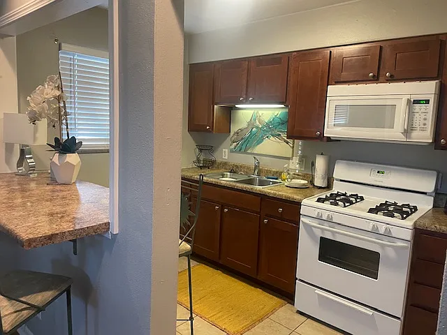 9356 Olive Blvd #C — Photo 9