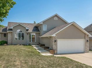 6809 Timberwolf Ln, Des Moines, IA 50320