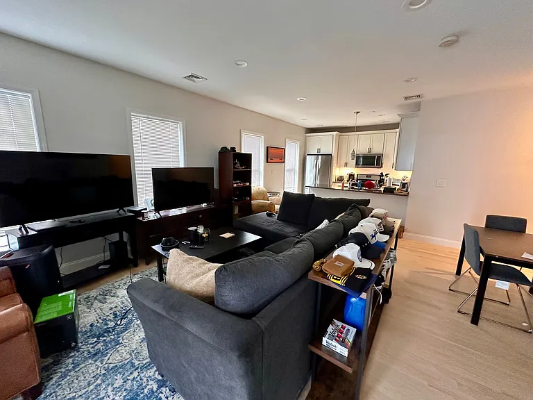 15 Dana Ave #3 — Photo 6