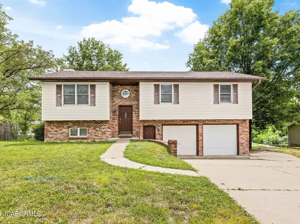 1013 S Country Club Dr, Jefferson City, MO 65109