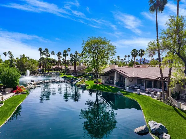 202 Green Mountain Dr, Palm Desert, CA 92211