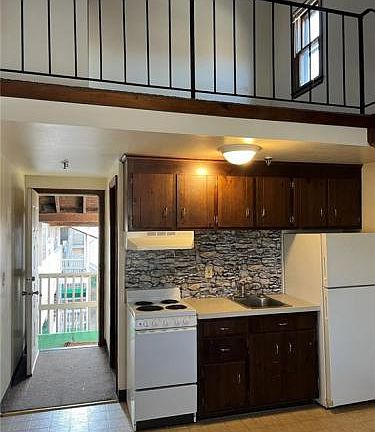 2nd image of 371 Woodford Ave Unit 38