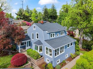3537 SW Woods St, Portland, OR 97221