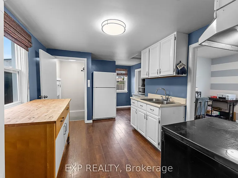 47 Battle St — Photo 16