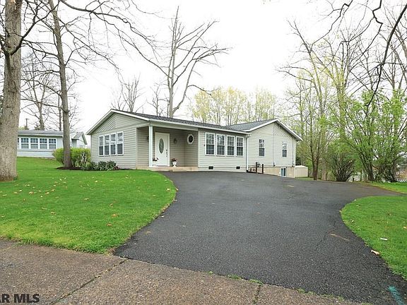 2nd image of 1873 N Oak Ln