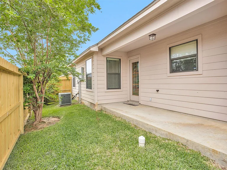 119 Golfview Dr — Photo 14