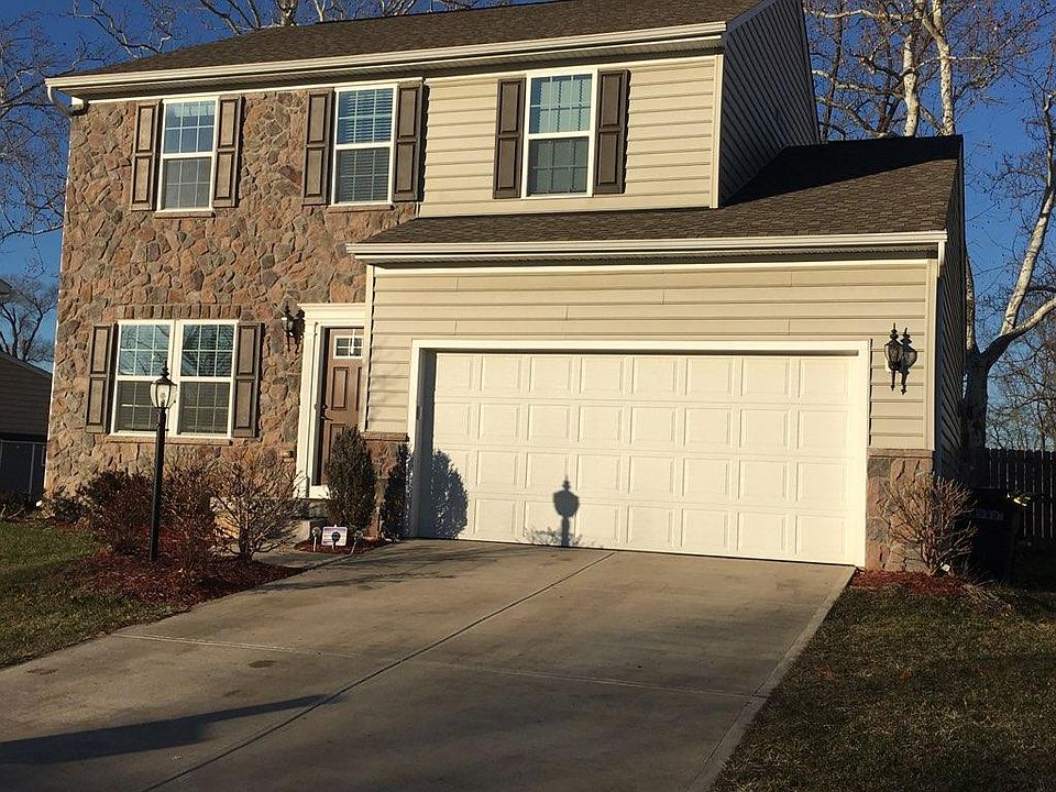 1st image of 3103 White Oak Ct