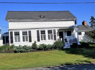 320 Vaucluse Ave, Middletown, RI 02842