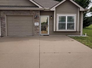 2722 SE Taurus Ct, Topeka, KS 66605