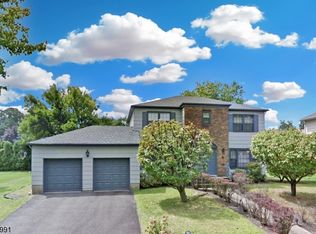 30 Benjamin Dr, Springfield, NJ 07081