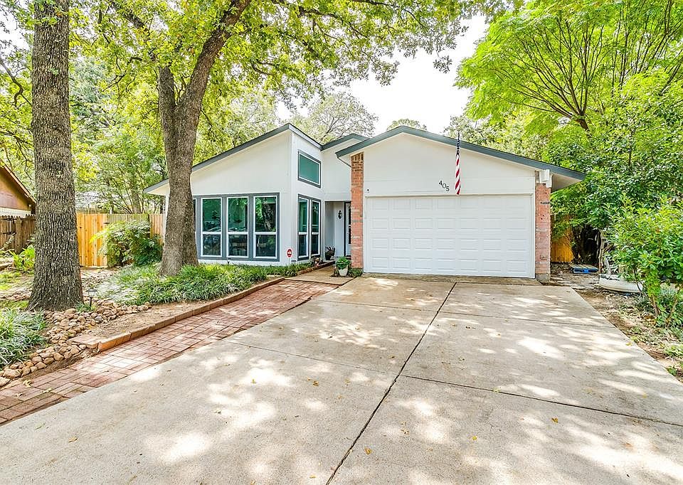 1st image of 405 Twin Oaks Ct