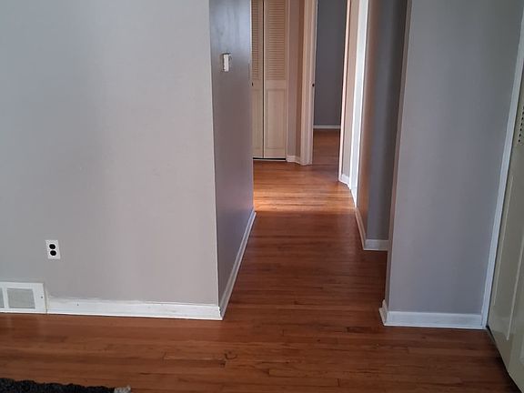 5th image of 11326 Lenoir St
