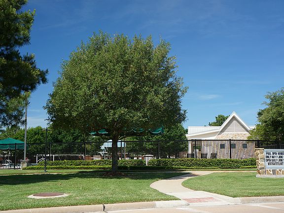 4th image of 7415 Parkcross Pl