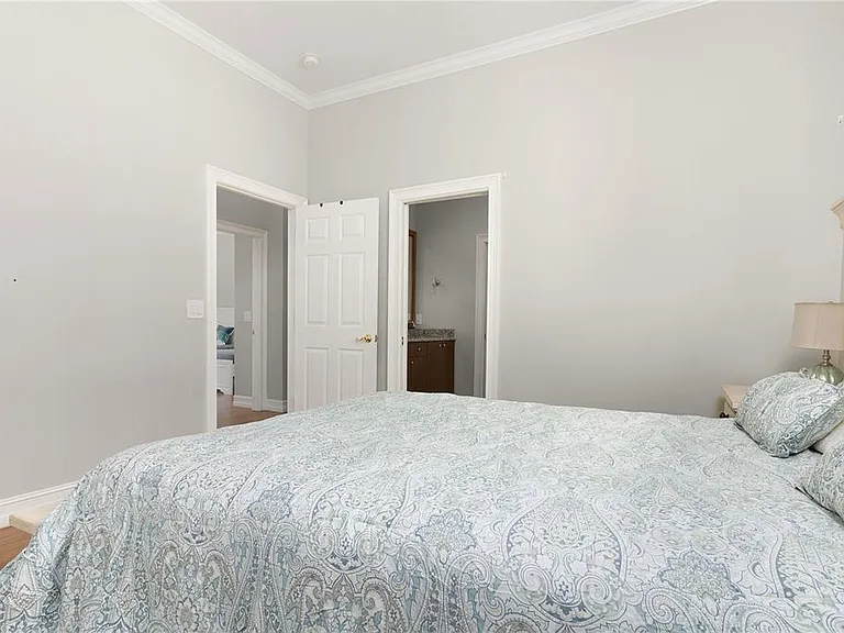 216 Eastpark Dr — Photo 39