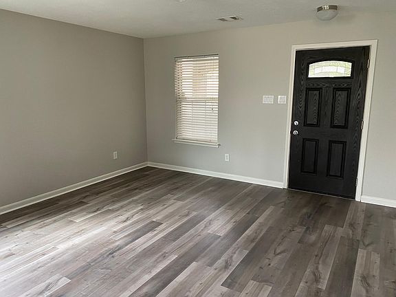 3rd image of 4226 Deerbriar Run Dr