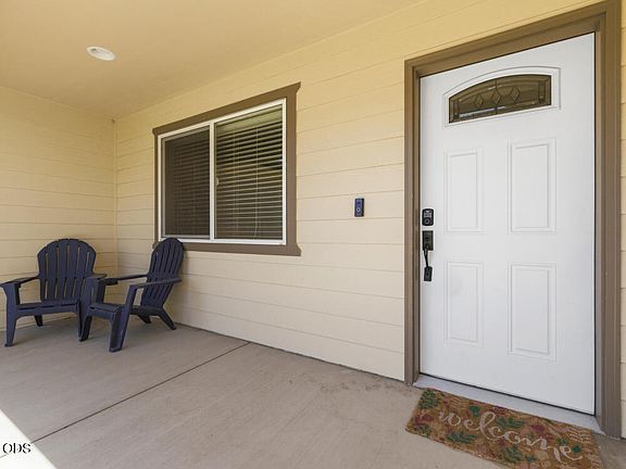 3rd image of 2852 Glacier Dr