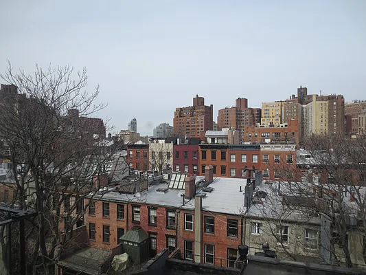 Rented by Waverly Realty Associates | media 9