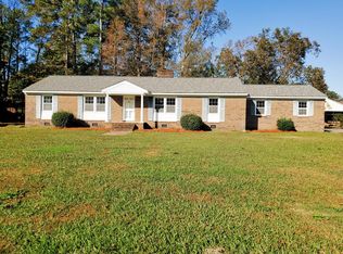 213 Pinewood Dr, Goldsboro, NC 27534