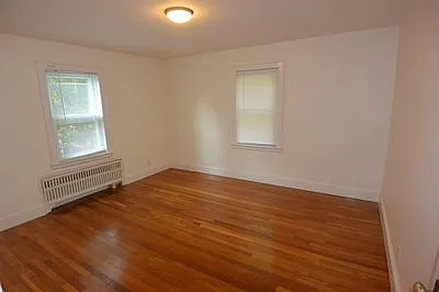 3 bed, $1,000 — Photo 4