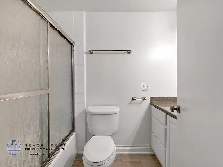 740 W 24th St. — Photo 59
