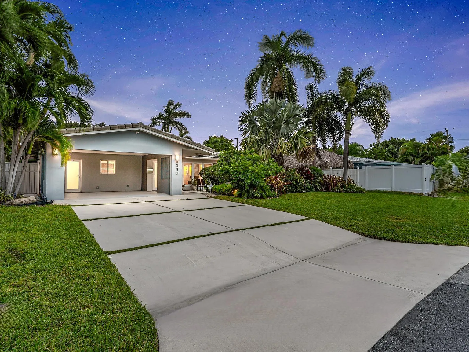 3 bed, 2.0 bath, 1822 sqft, $6,000 — Photo 2
