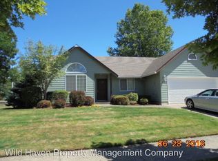 2384 NW McGarey Dr, McMinnville, OR 97128