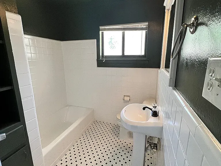 4812 Kilpatrick Ave — Photo 4
